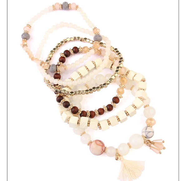 6  NATURAL STONE CRYSTAL & WOOD BOHO BRACELET - Picture 3 of 4